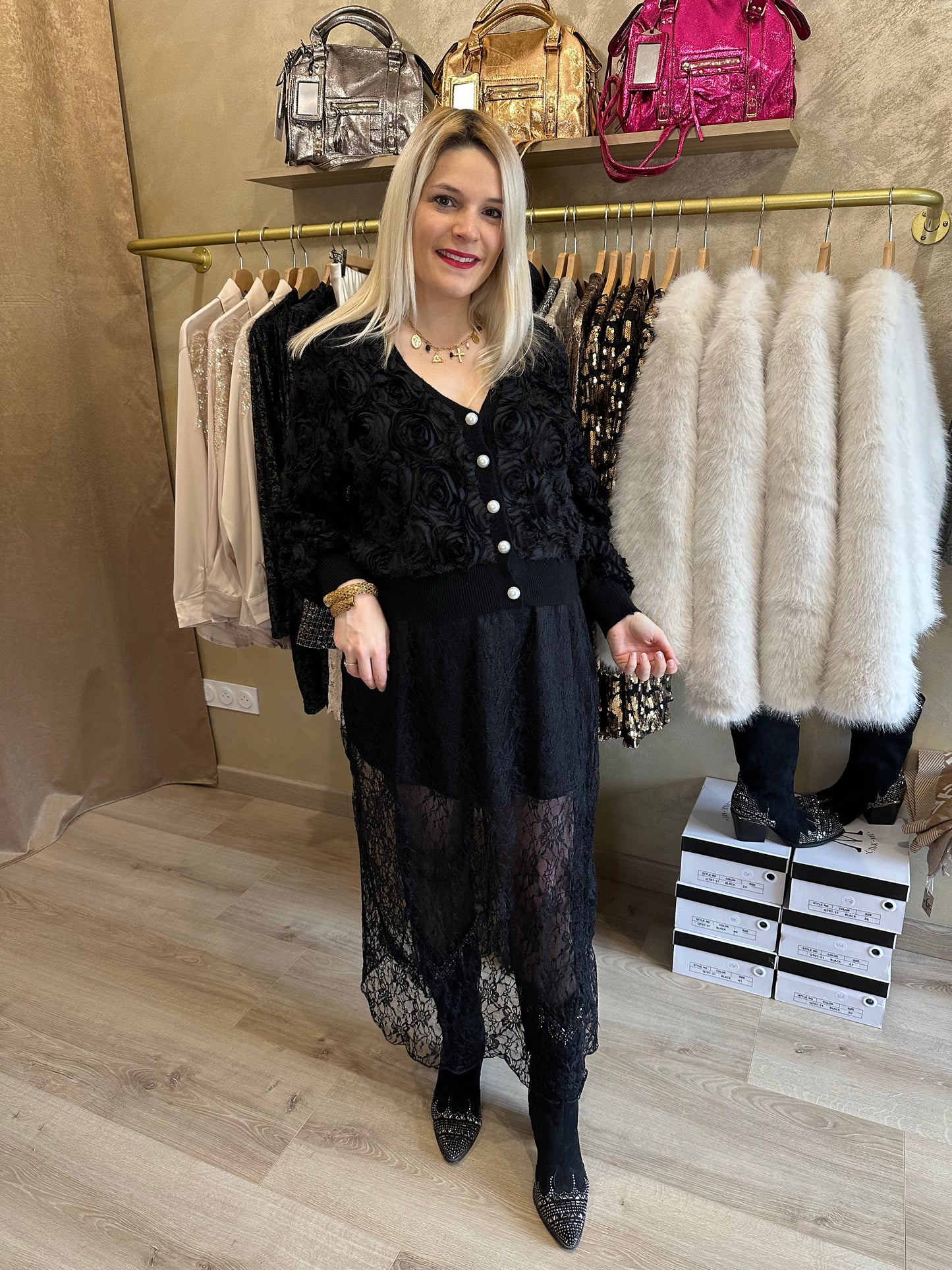 Jupe dentelle CROISETTE noire