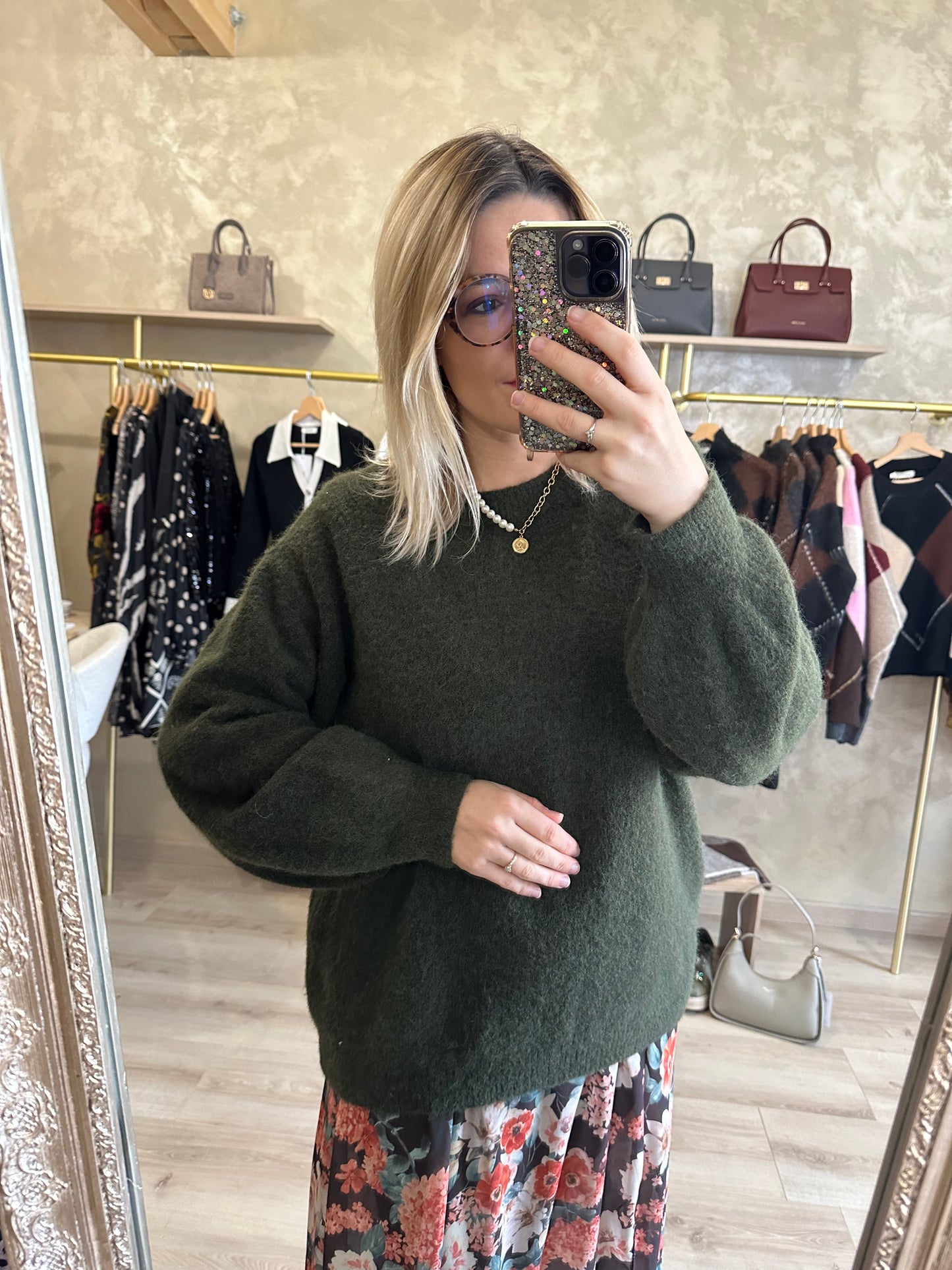 Pull KAKI