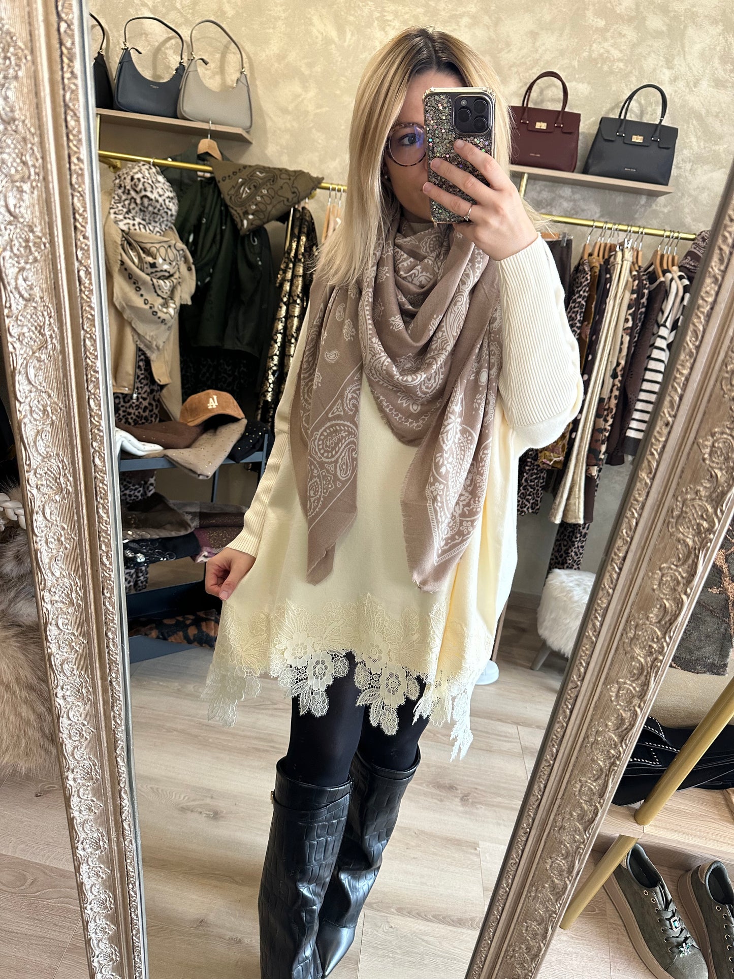 Robe pull DENTELLE crème