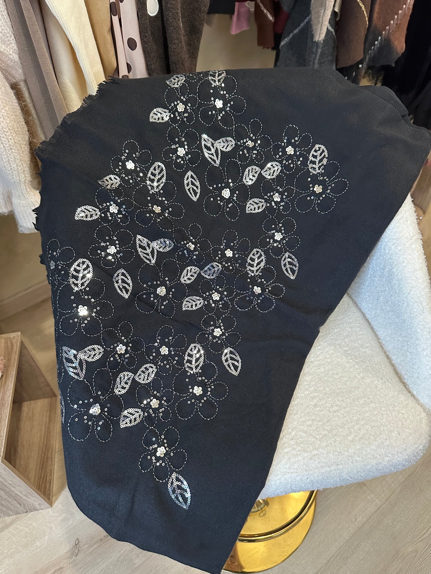 Écharpe FLEURS sequins noir