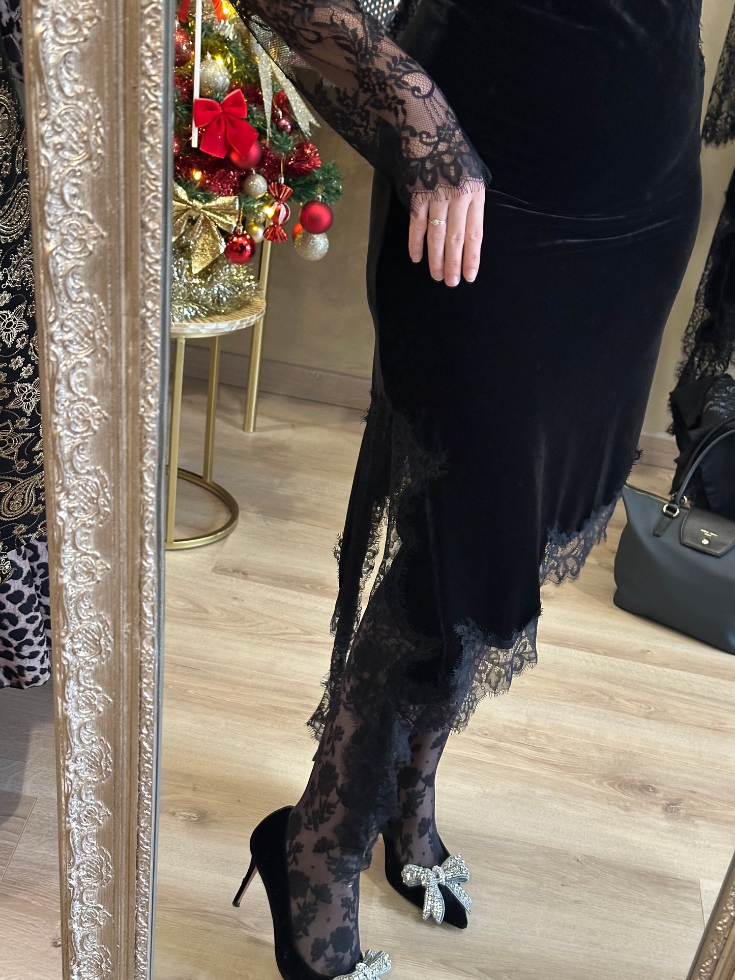 Robe chic VELOURS DENTELLE